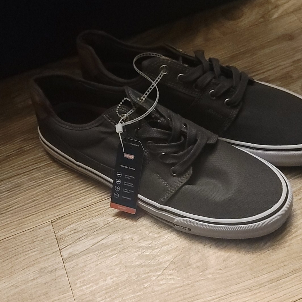 Brand new LEVI'S SHOES